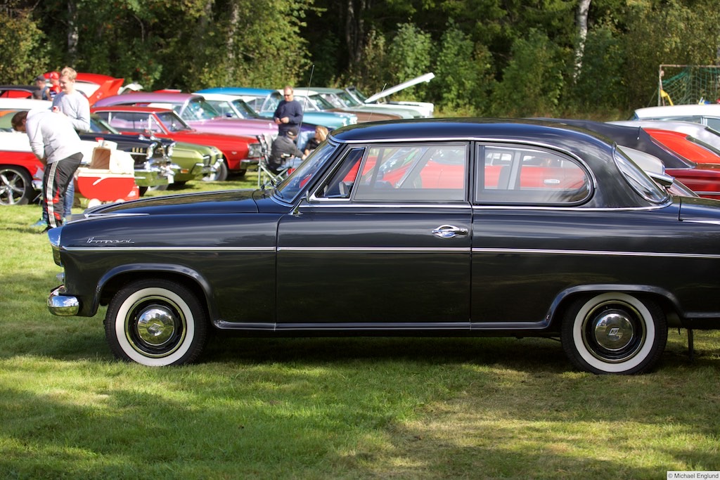 6F4B3100