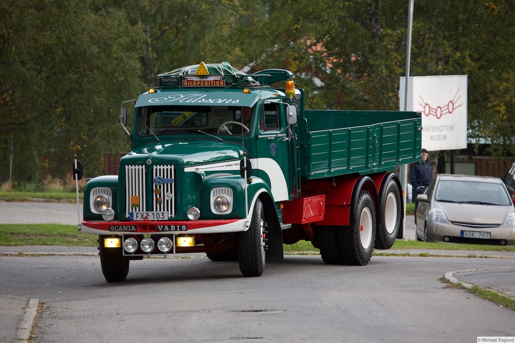 6F4B3271