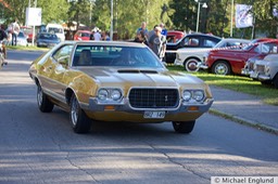6F4B8305